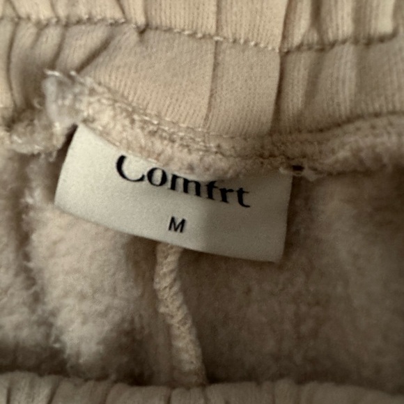 Comfrt Cream Hoodie and Sweatpants Set Size Medium - Picture 6 of 10